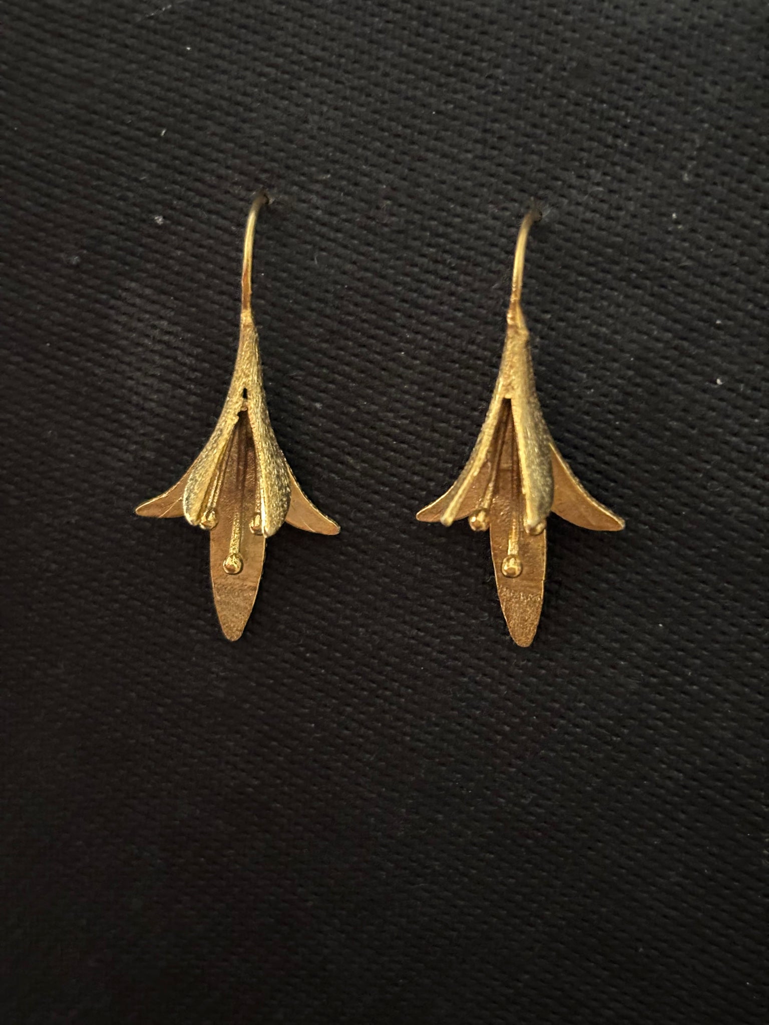 Gold polished silver Lily Earrings
