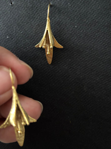 Gold polished silver Lily Earrings