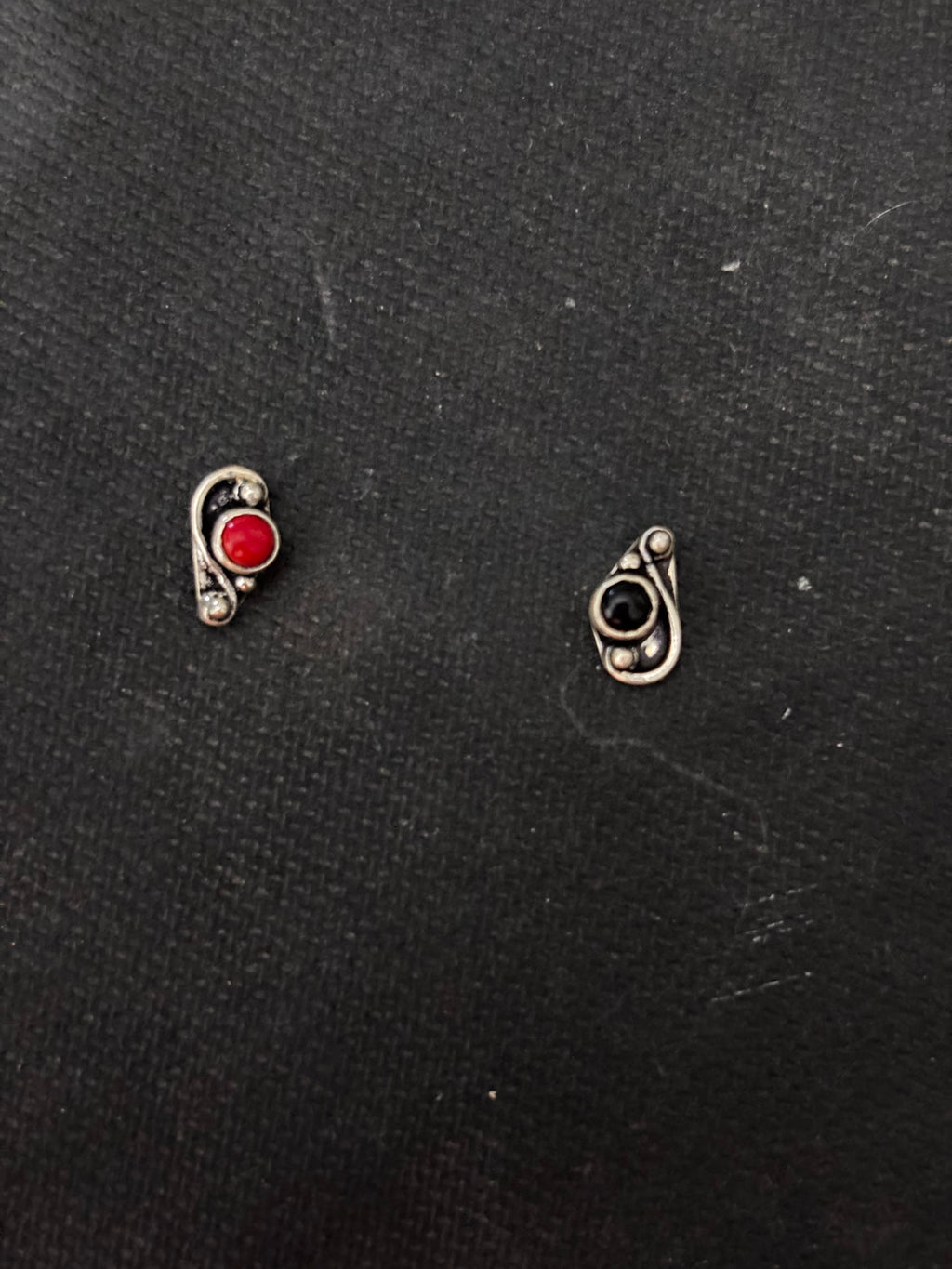 Silver Single Stone Curve Nosepin