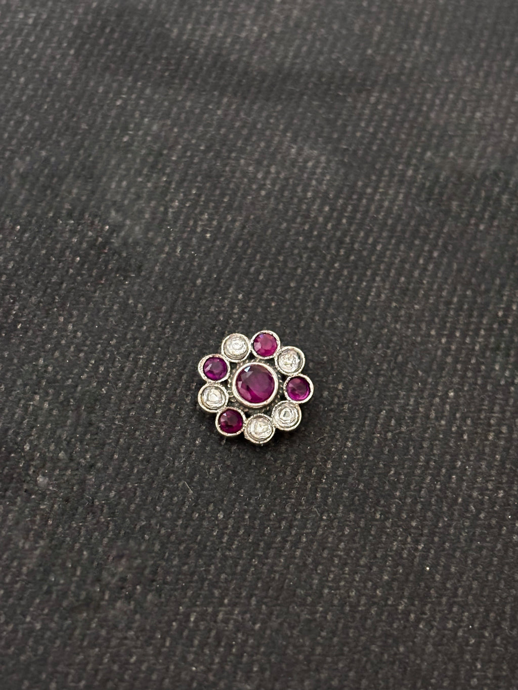 Stone Silver Flower Nosepin