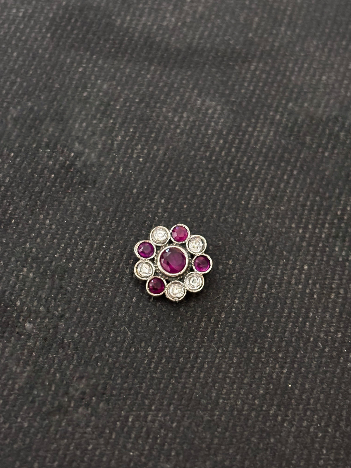 Stone Silver Flower Nosepin