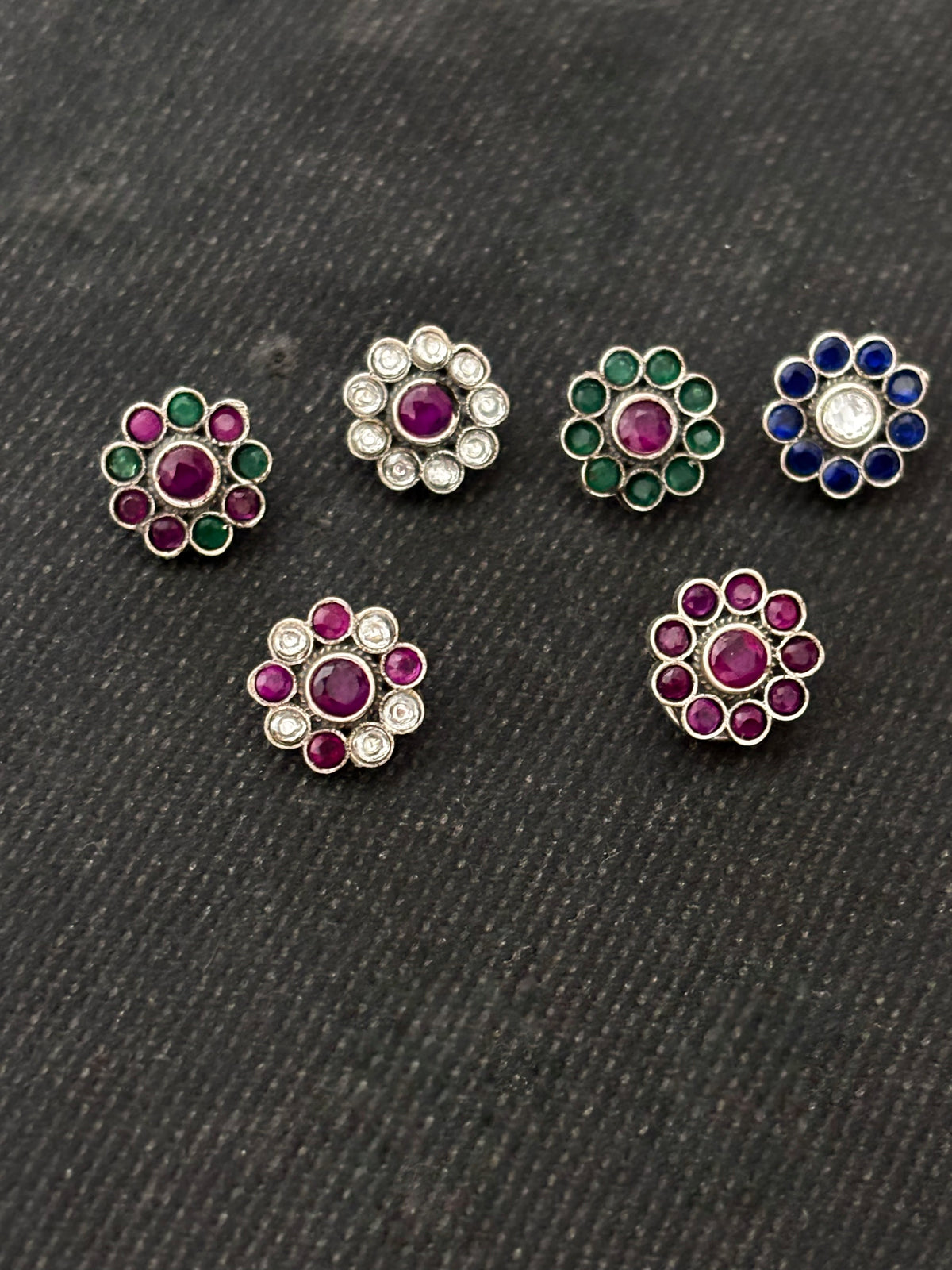 Stone Silver Flower Nosepin