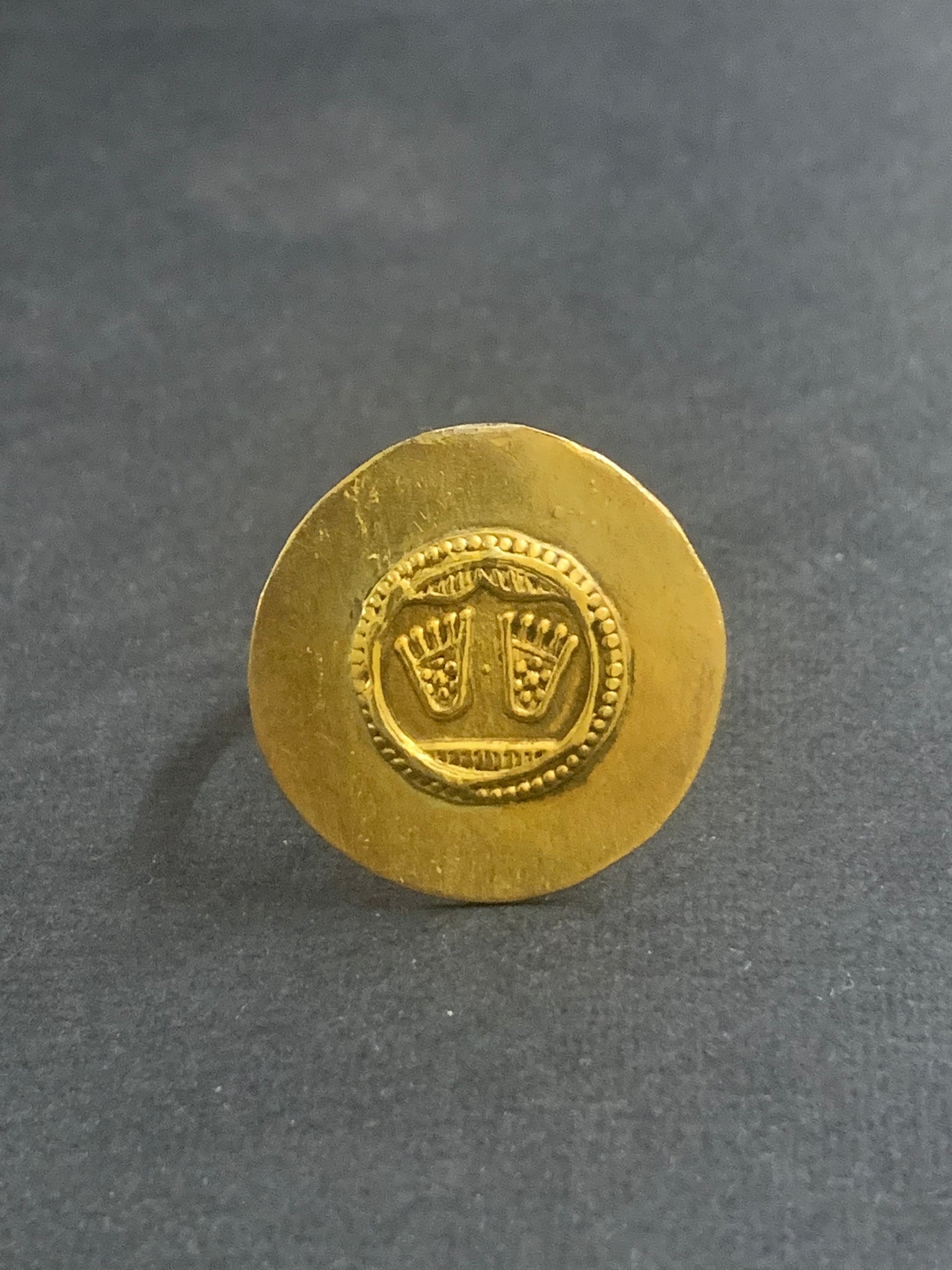 Vintage Gold Polished Vishnu Pada Finger Ring