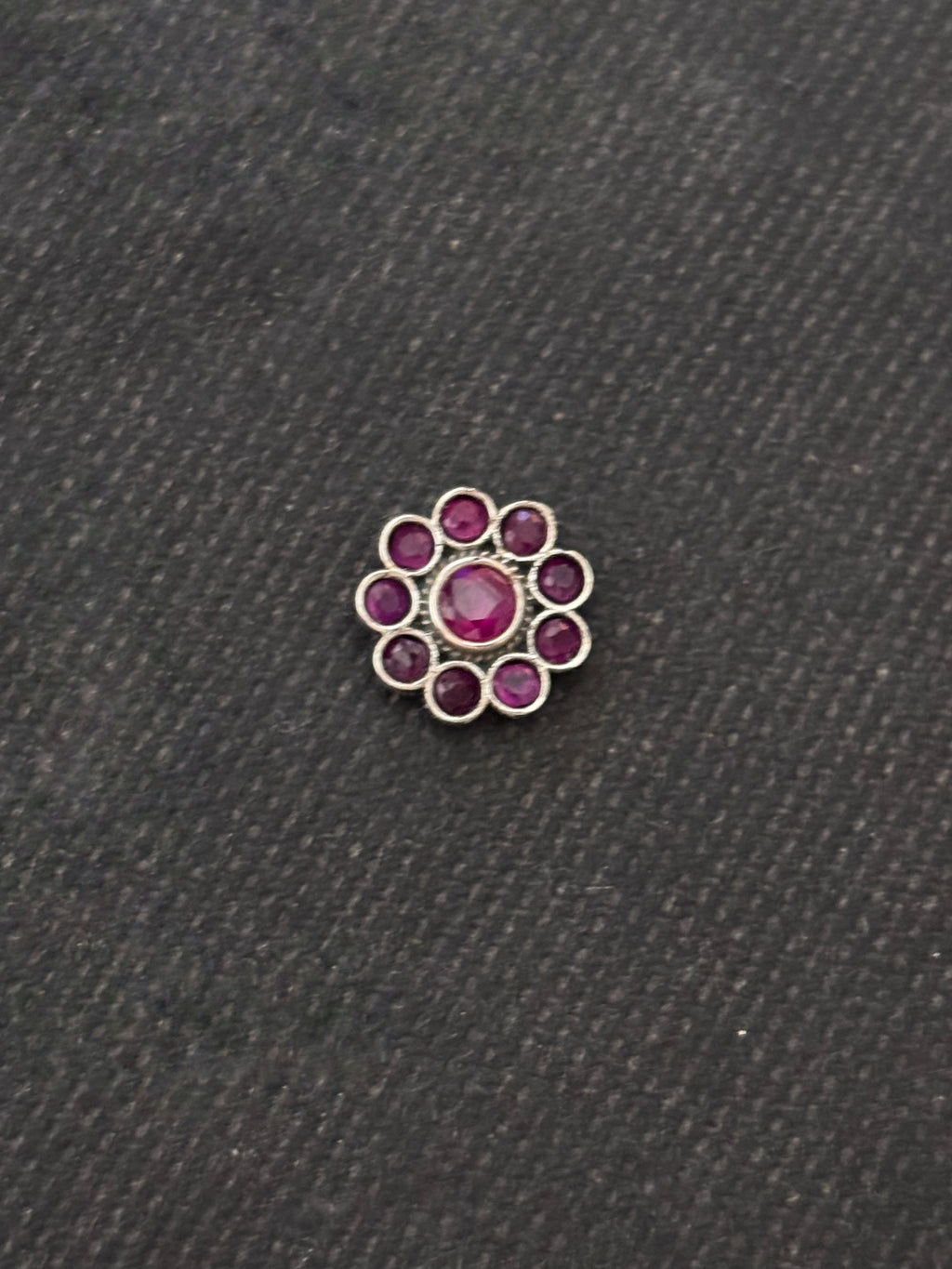 Stone Silver Flower Nosepin