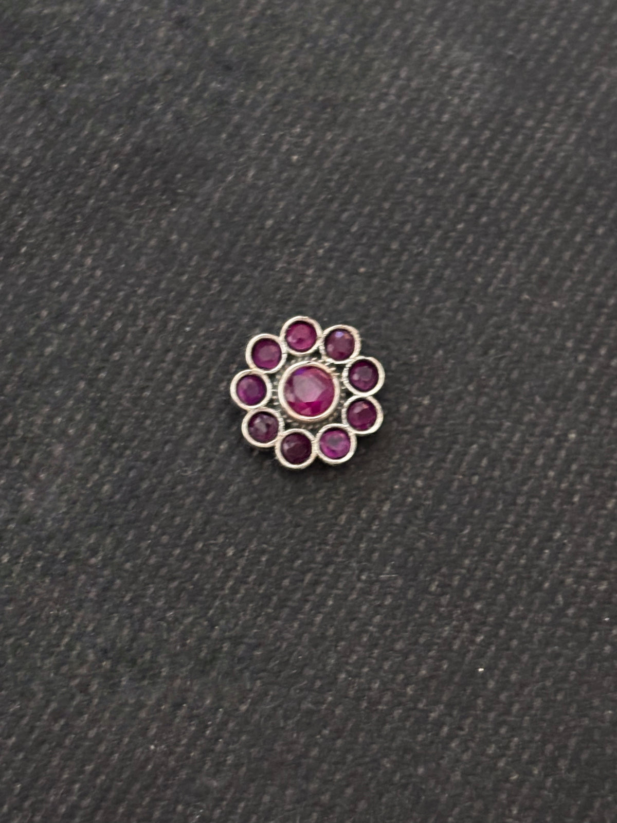 Stone Silver Flower Nosepin