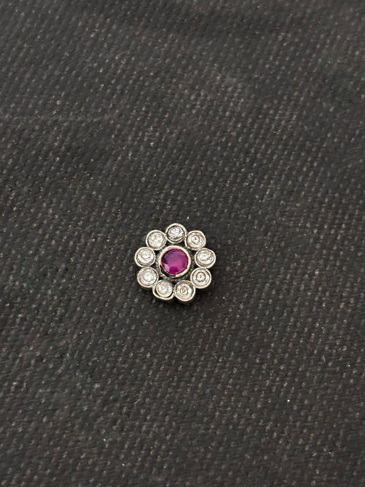 Stone Silver Flower Nosepin