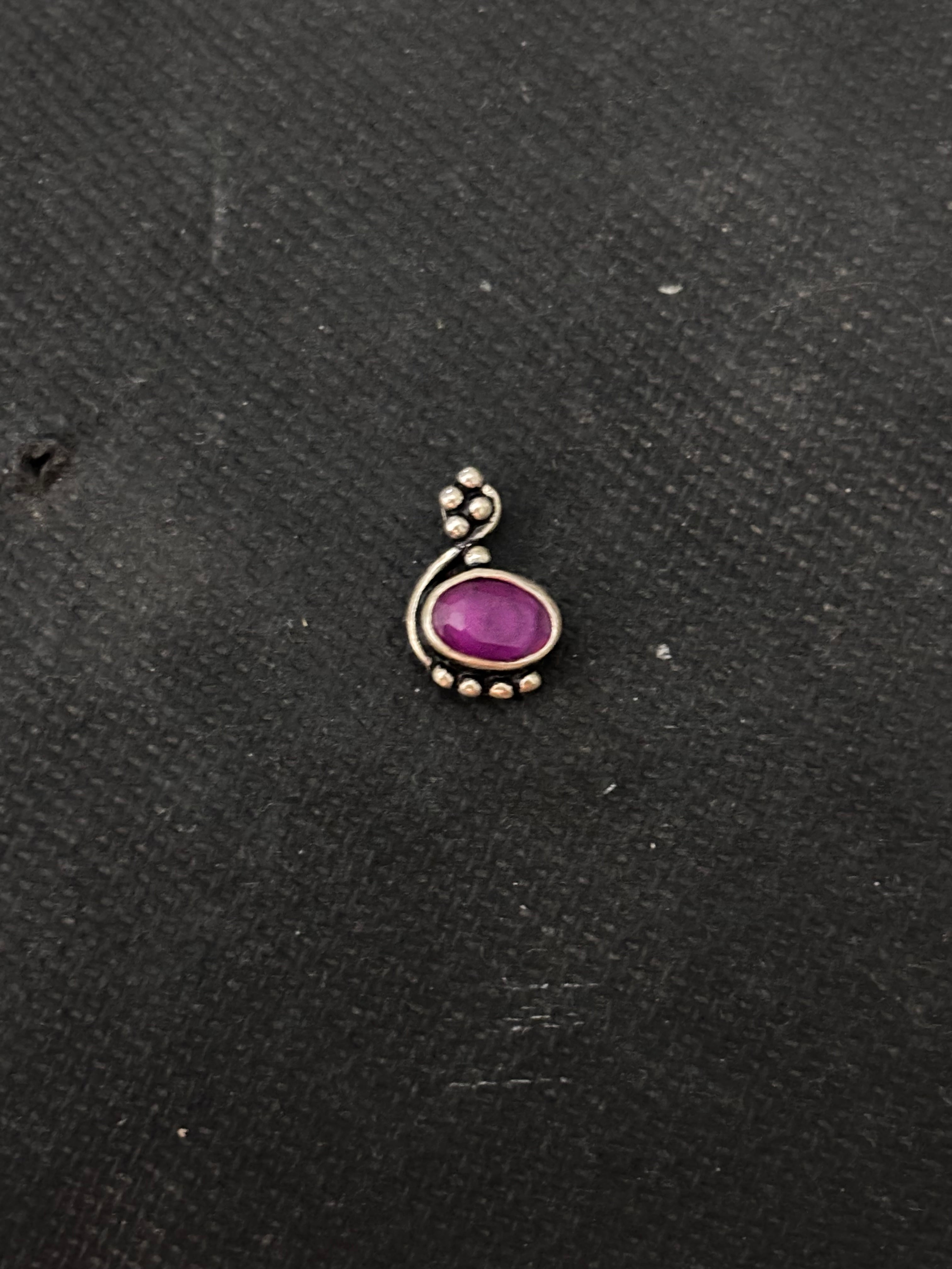 Silver Magenta Stone Nosepin