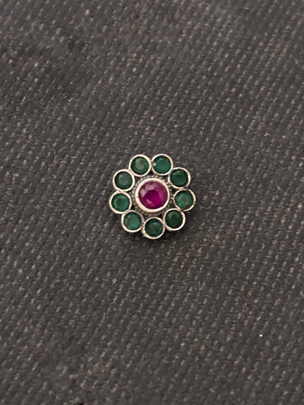 Stone Silver Flower Nosepin