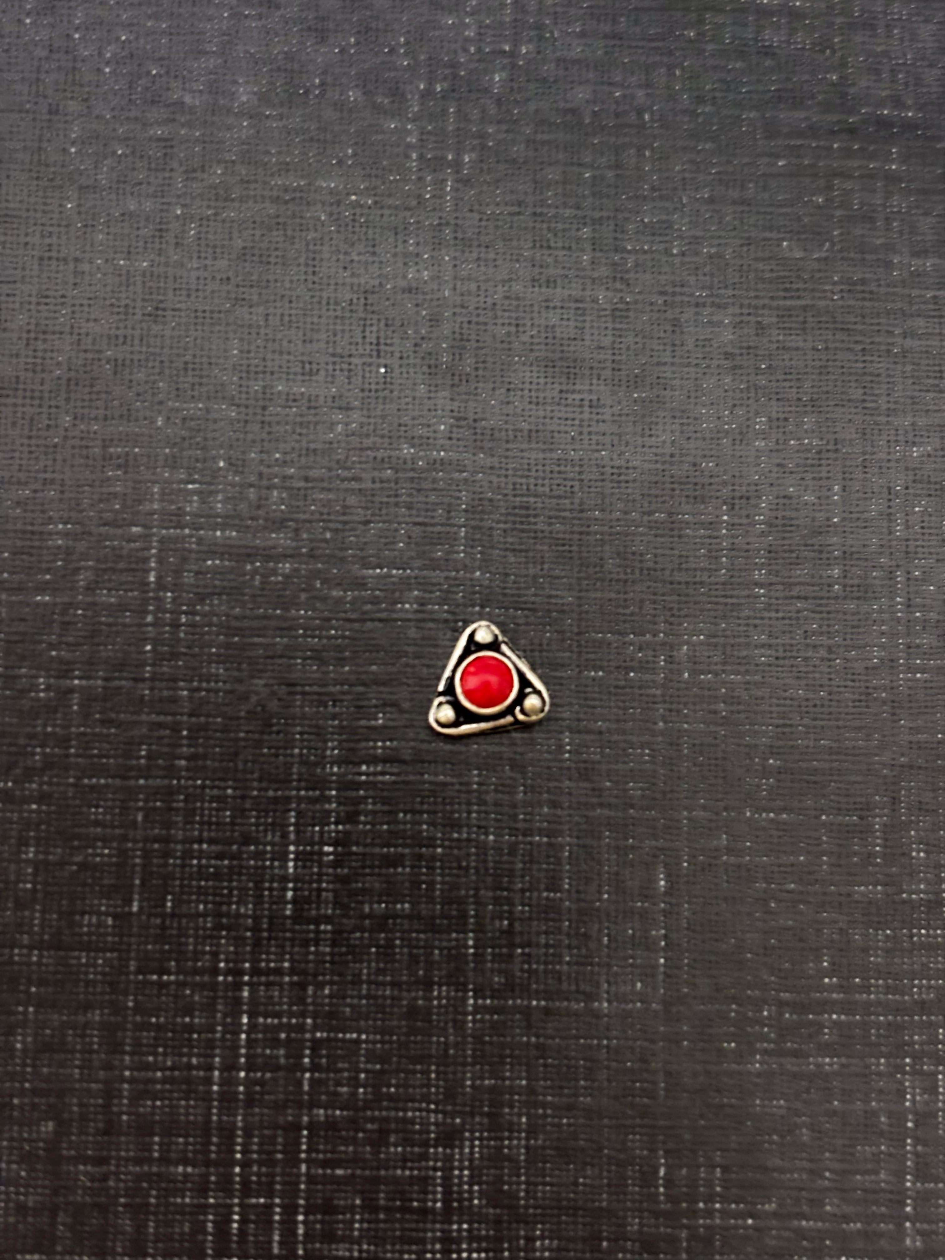 Silver Triangle Single Stone Nosepin