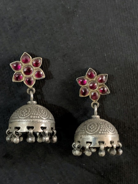 Silver Jhumka With Kempu Top