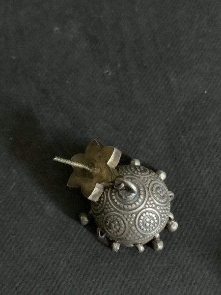Silver Jhumka With Kempu Top