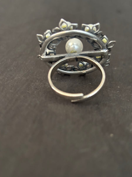 Pearl Flower Finger Ring