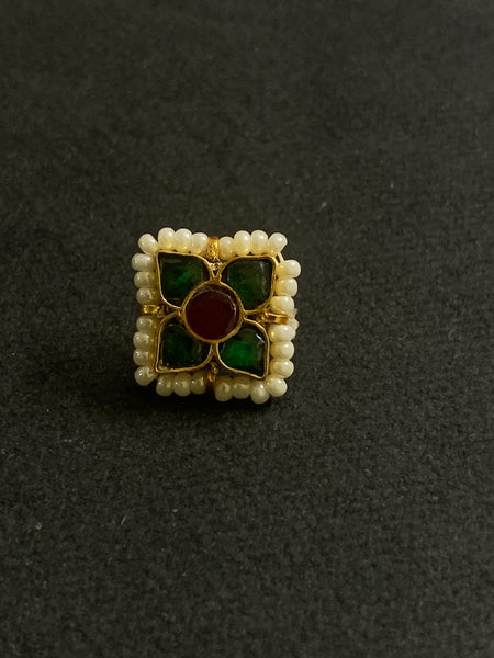 Four Petal Kundan Nosepin