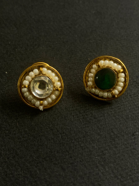 Round Kundan Nosepin