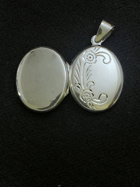 Round Openable Pendant